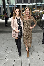 Anna Noe  und Karolin  Kandler  Hyaluron Spritz Ladies Lunch im Restaurant Brenner M&uuml;nchen 12.04.2018 Foto: BrauerPhotos /G. Nitschke